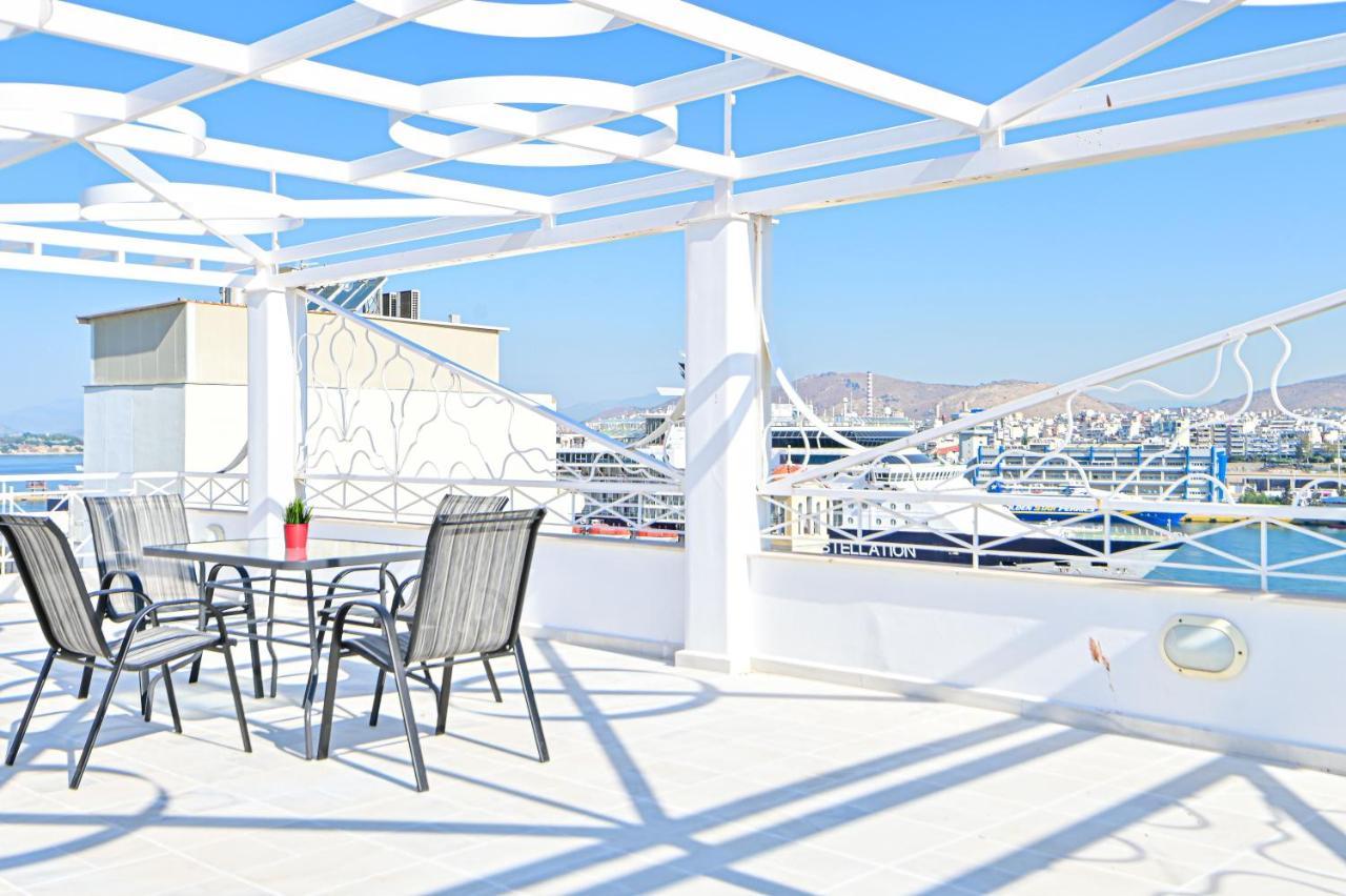 Charming Apartment With A Sea View Terrace Pireu Exterior foto