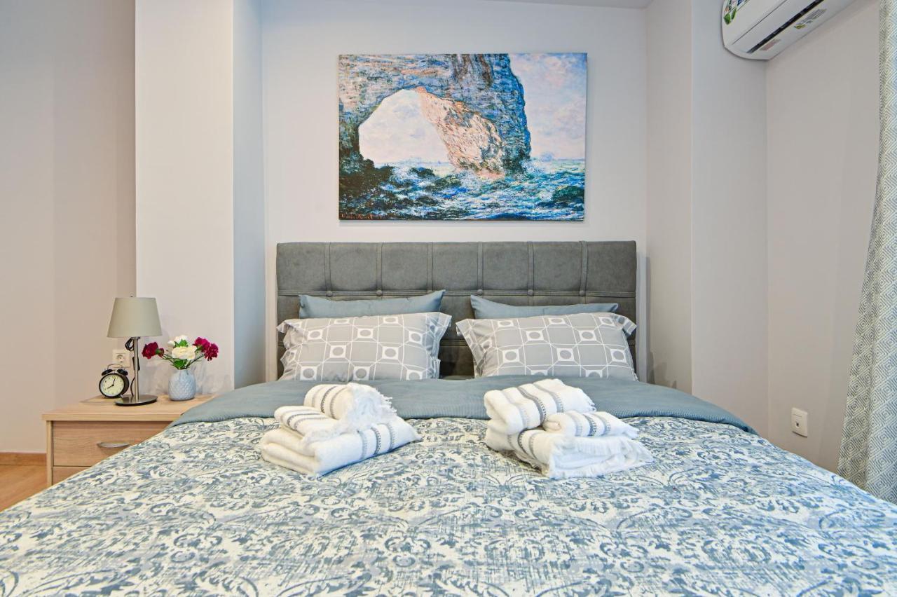 Charming Apartment With A Sea View Terrace Pireu Exterior foto